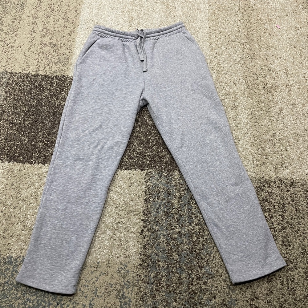 This is a Zara size medium gray coloured sweatpant